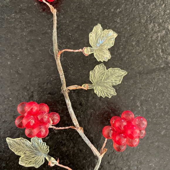 Vintage Christmas Red Berries and Leaves Garland Pieces - Picture 8 of 12